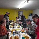 Pentre Bach Bunkhouse, Waunfawr - meal time