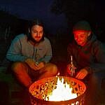 Pentre Bach Bunkhouse, Waunfawr - roaring fire