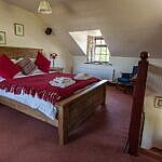 Wern Farm Cottage - Bedroom Wern Farm Cottage - Bedroom